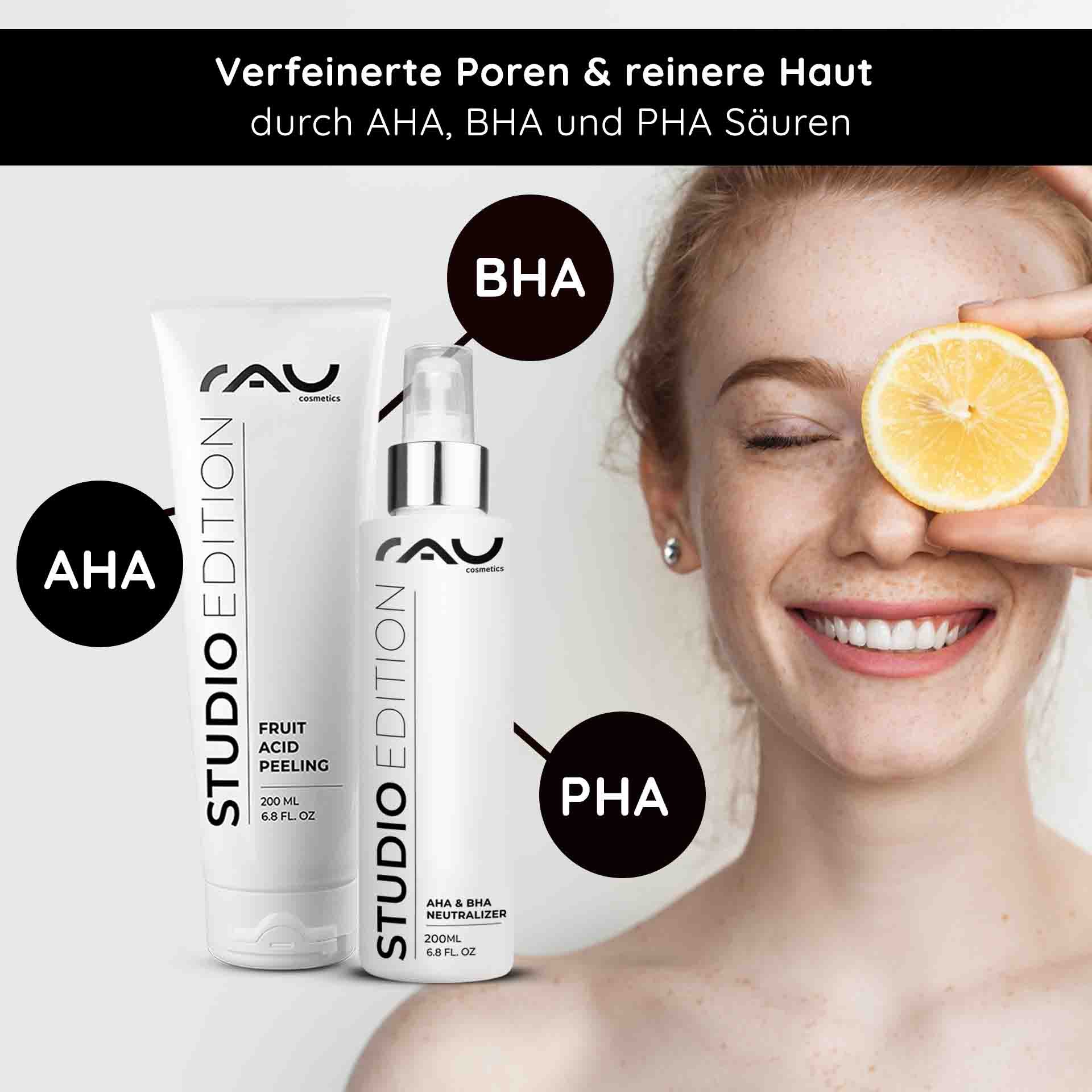 Femme au sourire joyeux, tenant un citron devant son visage, présentant les produits RAU Cosmetics : peeling aux acides de fruits et neutralisant AHA & BHA, souligne les bienfaits des AHA, BHA et PHA pour des pores affinés et une peau nette.
