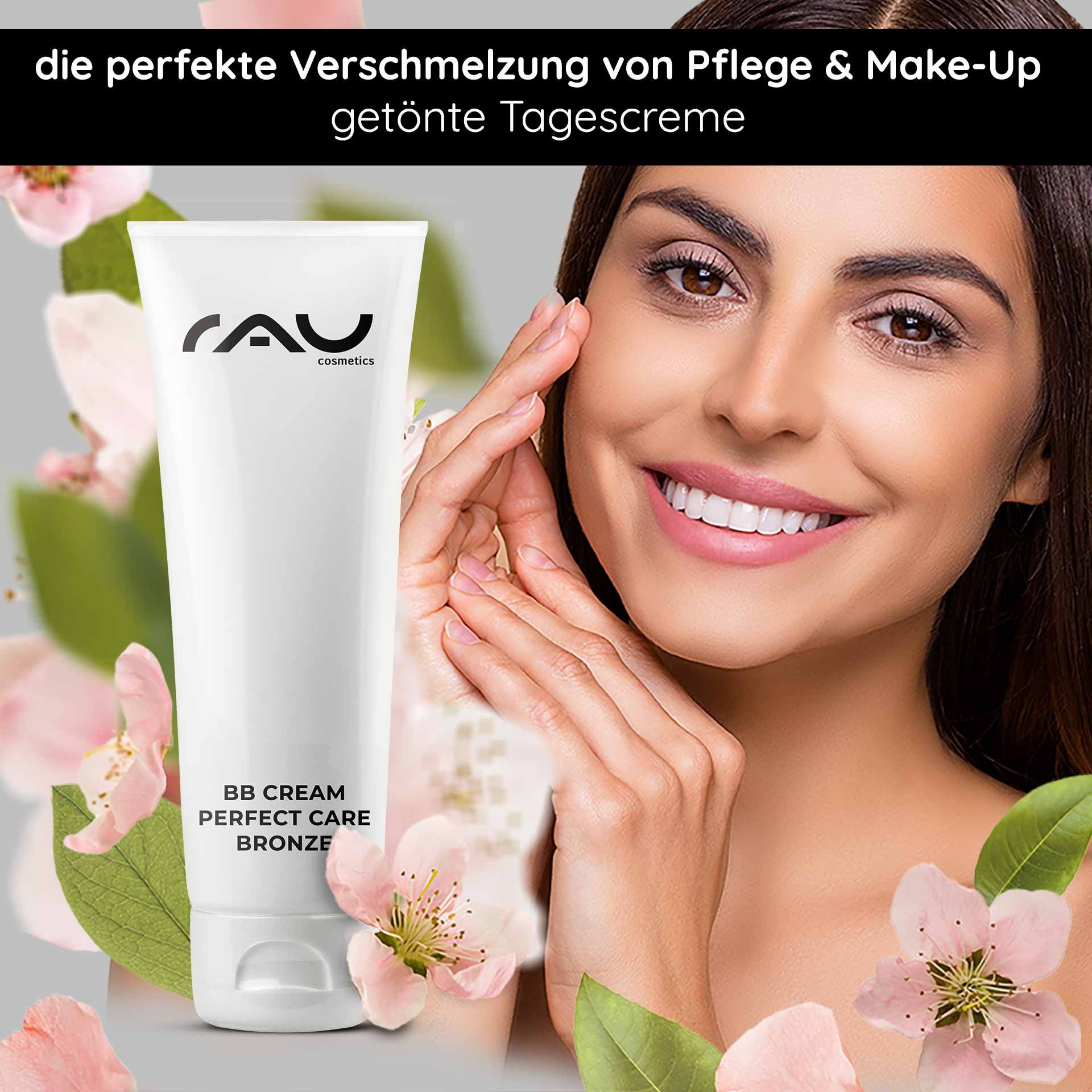 Hand trägt beigefarbene Creme auf Wange auf, sanfte Verteilung auf Haut