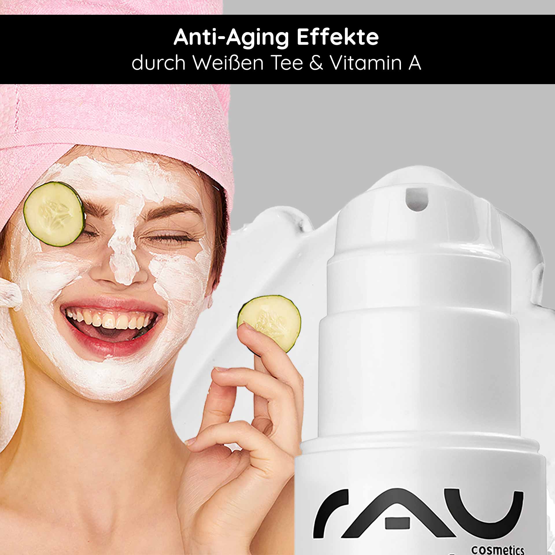 White Tea Silk Mask 200 ml Crème riche & masque Frau mit Gesichtsmaske aus RAU Cosmetics, lächelnd mit Gurkenscheiben, betont Anti-Aging-Effekte durch weißen Tee und Vitamin A.