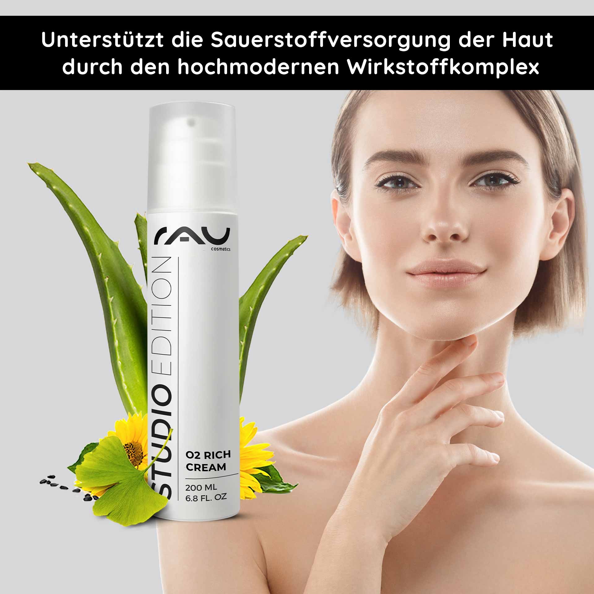 Flacon de la O2 Rich Cream de RAU Cosmetics avec aloe vera et éléments de tournesol, une femme présentant une peau saine, favorise l'hydratation et le rajeunissement de la peau.