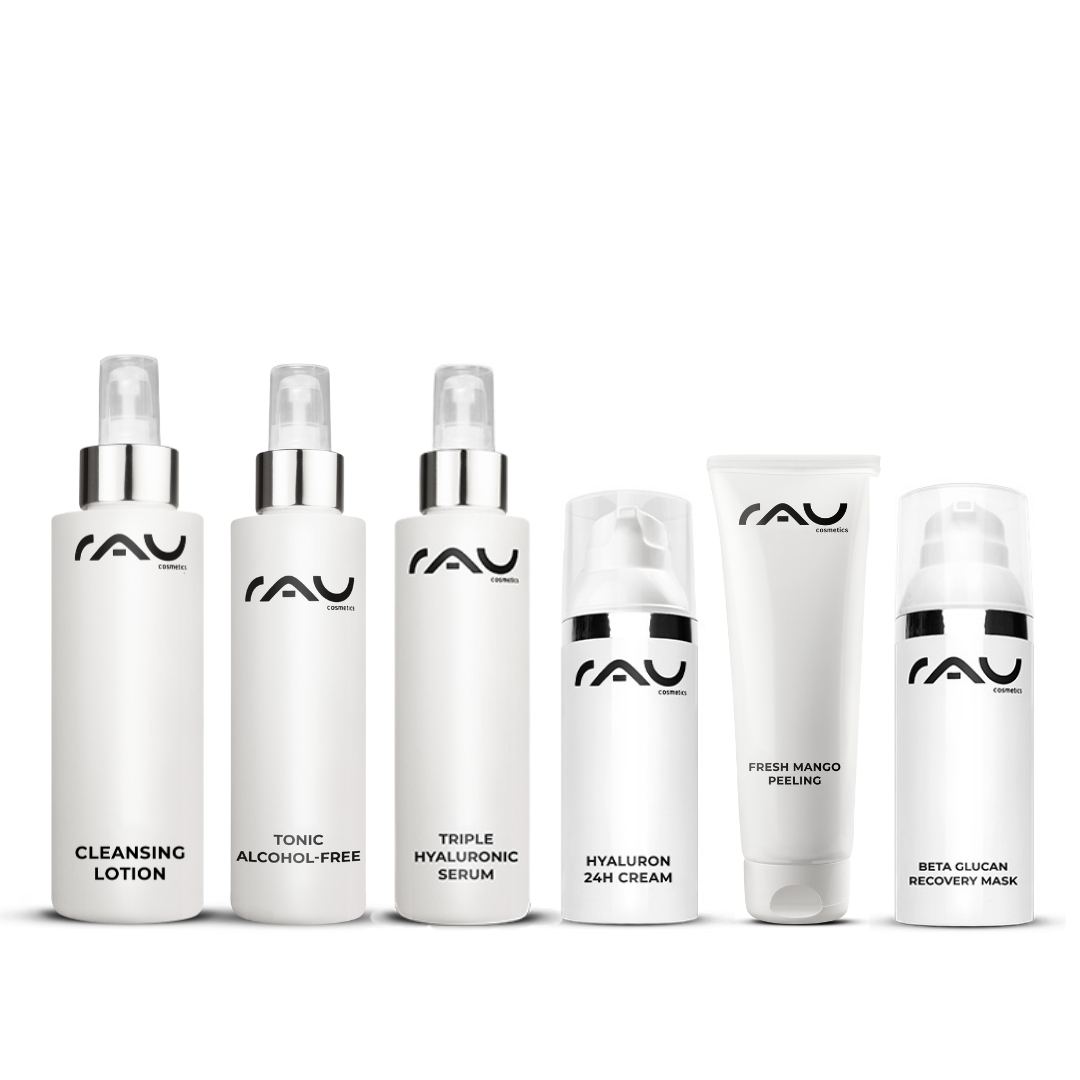 Routine de soins professionnelle pour peau sèche RAU Cosmetics Hautpflegeset mit Reinigungslotion, alkoholfreiem Tonic, dreifachem Hyaluronserum, Hyaluron 24H-Creme, Fresh Mango Peeling und Beta Glucan Recovery Mask, entwickelt für die Pflegeroutine trockener Haut.