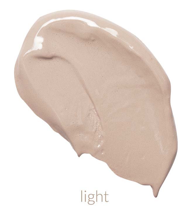 BB-Creme-Muster in einem hellen Farbton mit cremiger Textur, ideal zum Verblenden und Abdecken von Unreinheiten, abgestimmt auf den Hautpflegefokus von RAU Cosmetics.