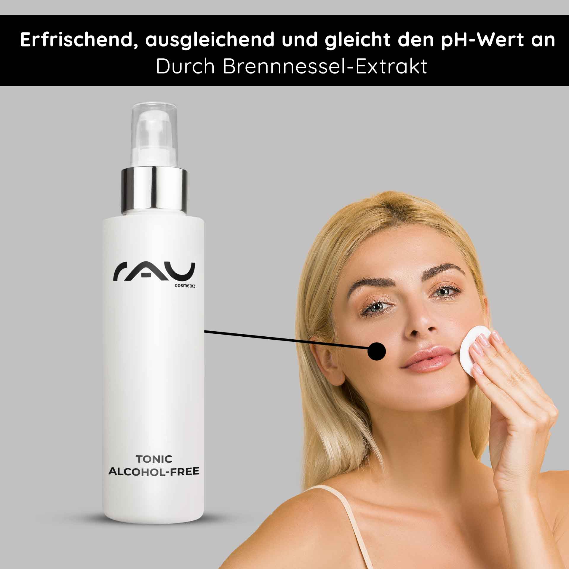Tonique sans alcool 200 ml à l'extrait d'ortie Alkoholfreie Tonic-Flasche von RAU Cosmetics mit Brennnesselextrakt, Frau trägt Tonic auf ihr Gesicht auf, wobei die erfrischenden und pH-ausgleichenden Eigenschaften hervorgehoben werden.